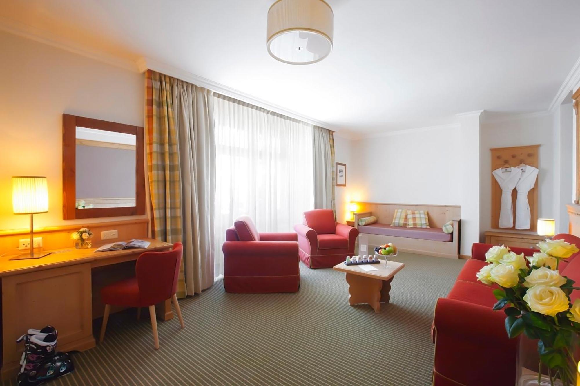 Schloss Hotel & Spa ポントレジナ エクステリア 写真